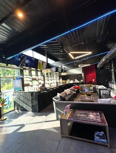 More Photos Of 832 Seigle Ave, Charlotte Restaurant For Lease