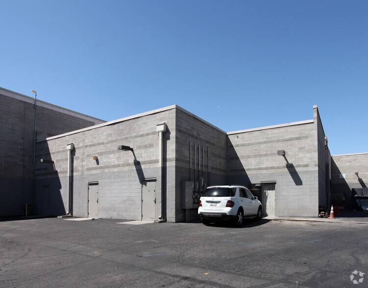 More Photos Of 2002-2038 E Irvington Rd, Tucson General Retail For Lease