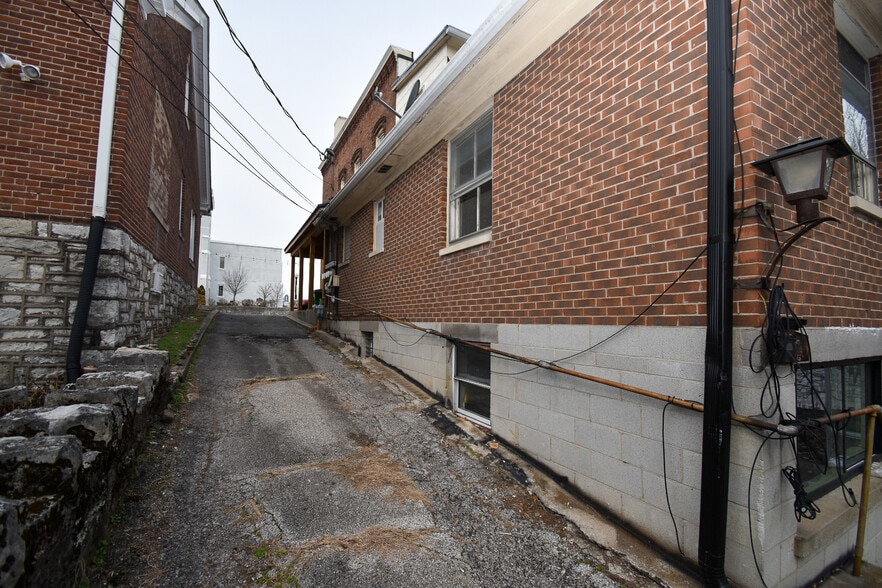 More Photos Of 321 S Main St, Harrodsburg Apartments For Sale