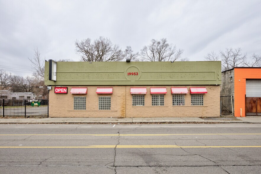 More Photos Of 19953 Conant St, Detroit Medical For Sale