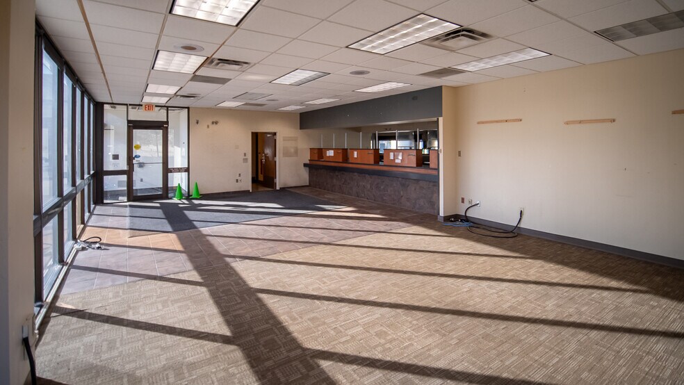 More Photos Of 209 E Center St, Rochester Bank For Lease