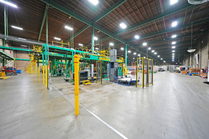 More Photos Of 45 E 3rd Ave, Toppenish Manufacturing For Sale