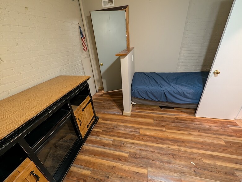 More Photos Of 67 Brenner Ave, Dayton Warehouse For Sale
