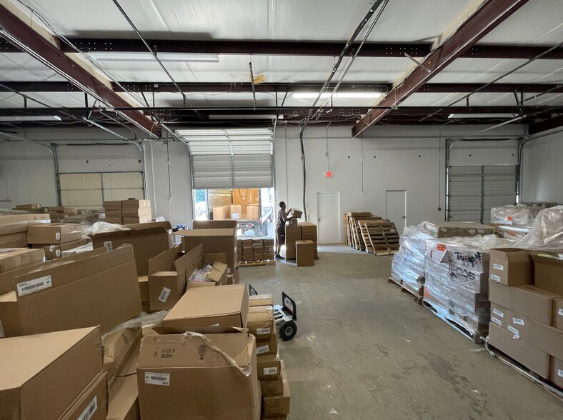 More Photos Of 6905 K Ave, Plano Light Distribution For Lease