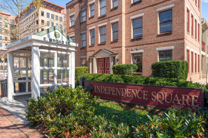 More Photos Of 100-122 E Broad St, Falls Church Office For Sale