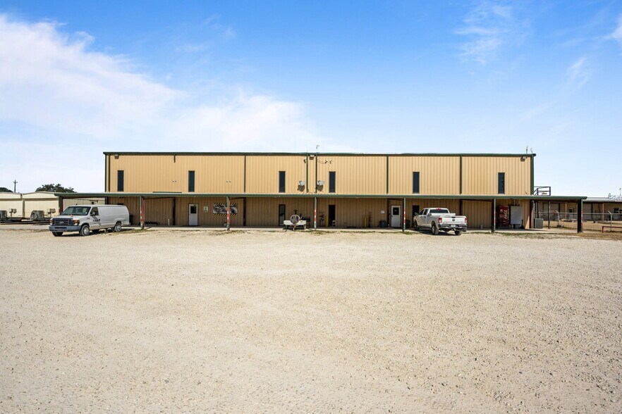 More Photos Of 40 Corgey Rd, Pleasanton Light Manufacturing For Lease