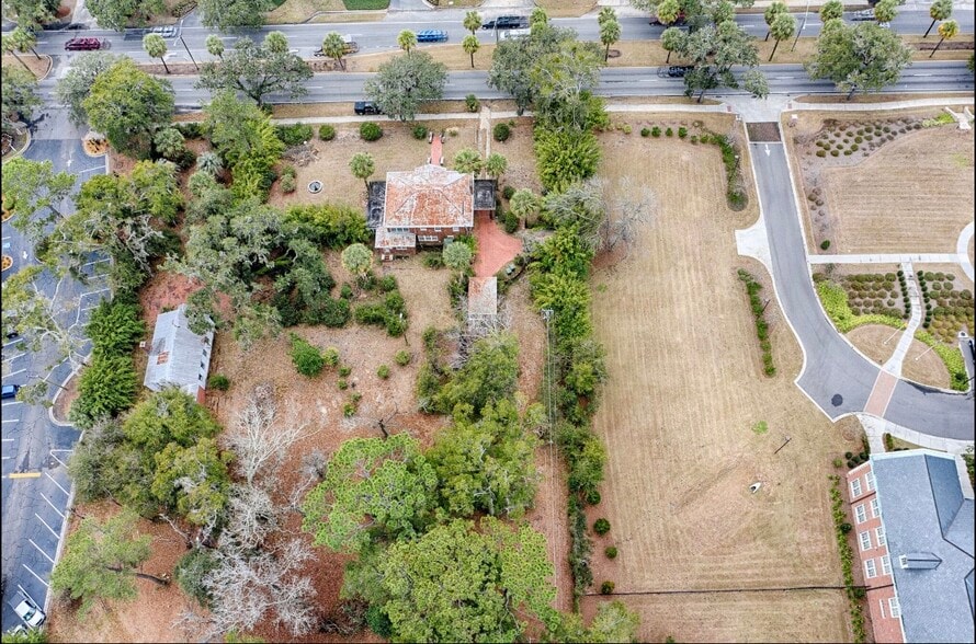 More Photos Of 2180 E Victory Dr, Savannah Land For Sale