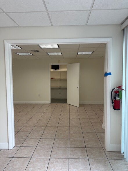 More Photos Of 16155-16155 SW 117th Ave, Miami Light Distribution For Sale