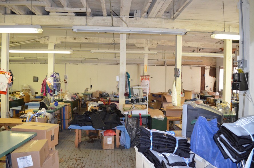 More Photos Of 2613-2615 Coral St, Philadelphia Manufacturing For Sale