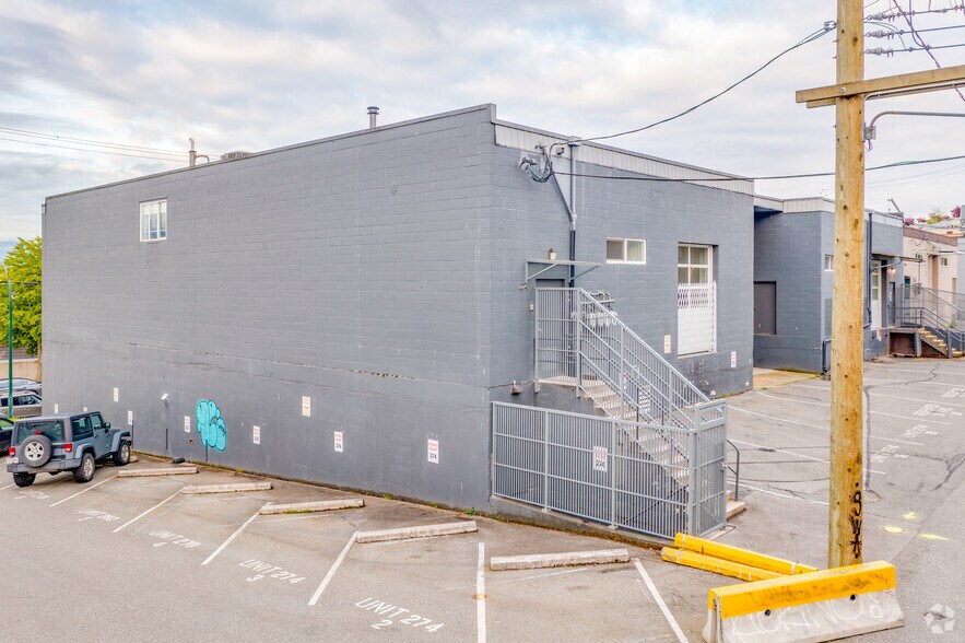 More Photos Of 270-282 E 1st Ave, Vancouver Warehouse For Lease