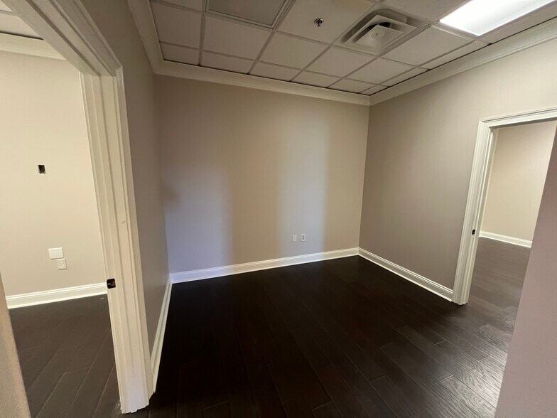 More Photos Of 3040 Highlands Pky, Smyrna Coworking Space