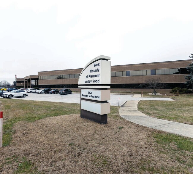 More Photos Of 2401 Pleasant Valley Rd, York Office For Lease