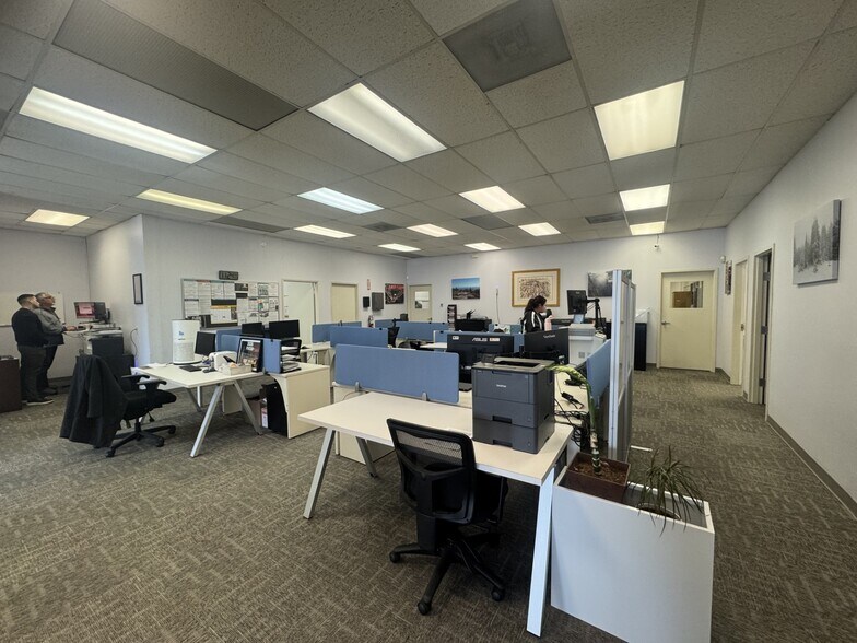 More Photos Of 916 S Claremont St, San Mateo Industrial For Lease