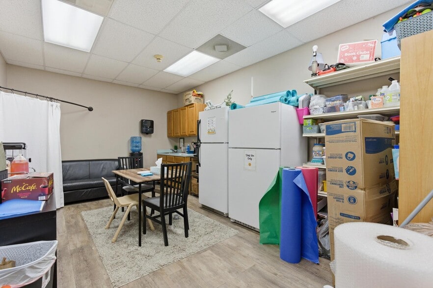 More Photos Of 1600 Alex Dr, Wilmington Daycare Center For Sale