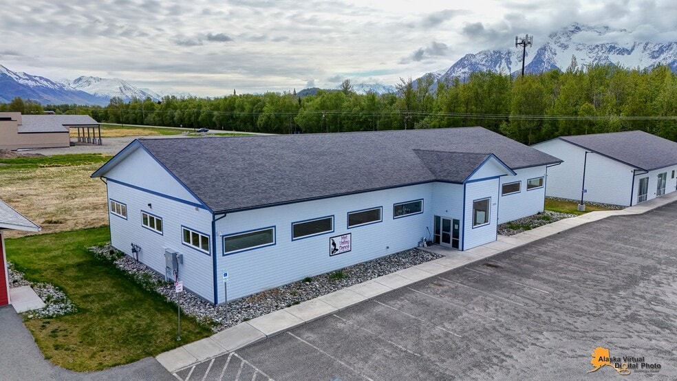 More Photos Of 1075 S Inner Springer Loop, Palmer Industrial For Sale