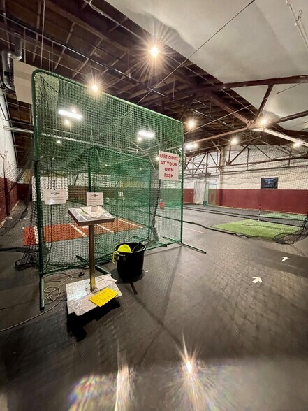 More Photos Of 250 Commonwealth Ave, Bristol Health Club For Lease