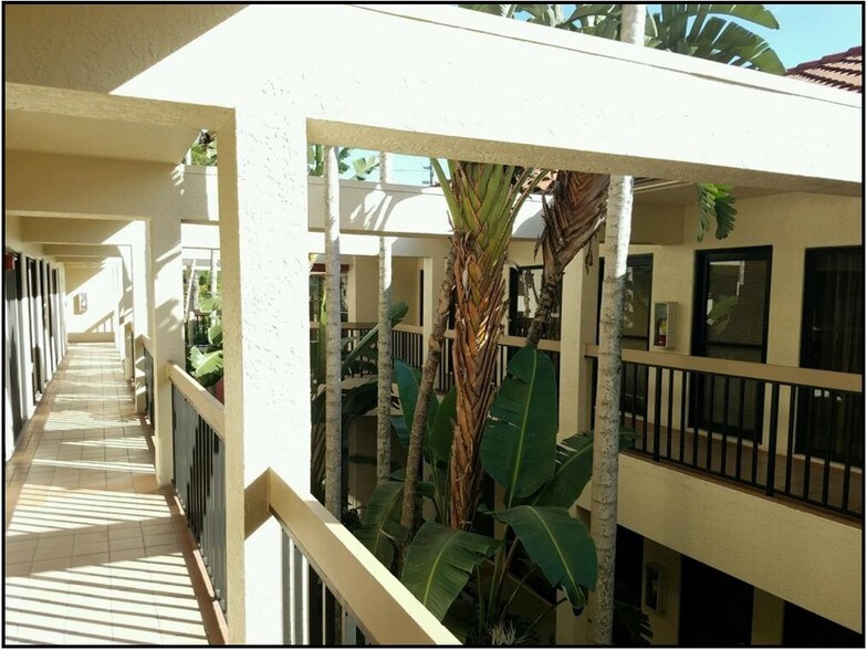 More Photos Of 801 Anchor Rode Dr, Naples Medical For Lease