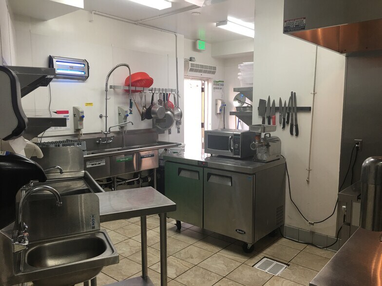 More Photos Of 601-725 N Pacific Coast Hwy, Redondo Beach Unknown For Lease