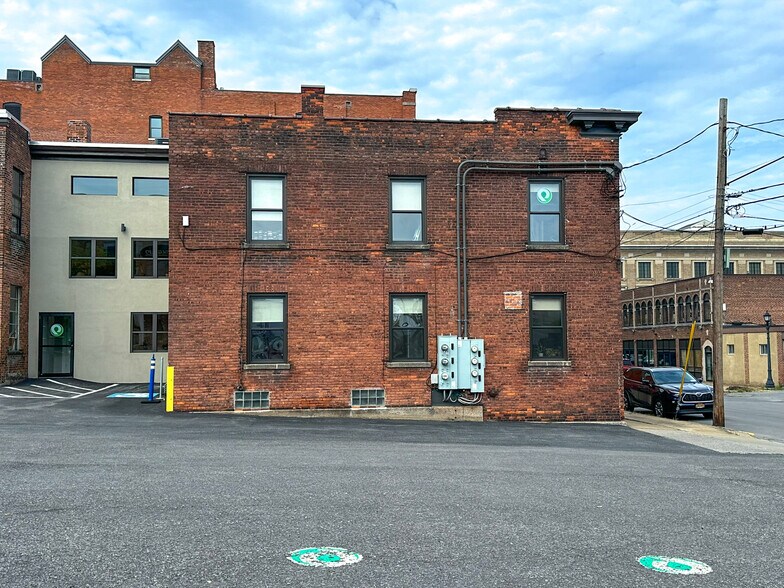 More Photos Of 412 Main St, Utica Warehouse For Lease