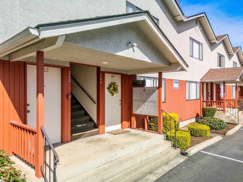 More Photos Of 14132 37th Ave S, Tukwila Apartments For Sale