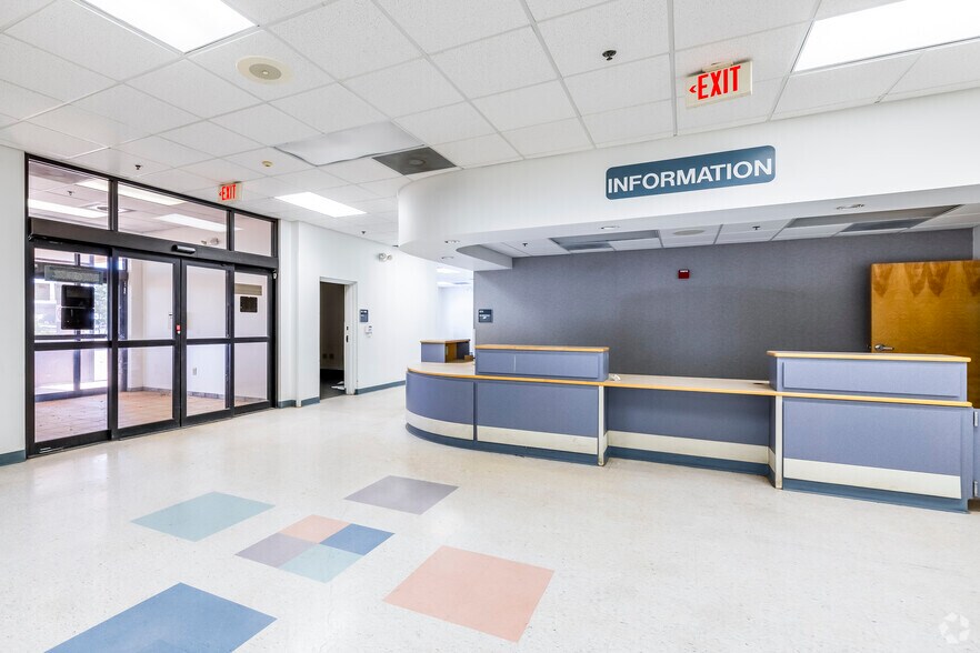 More Photos Of 6104 Avenue Q South Dr, Lubbock Medical For Sale