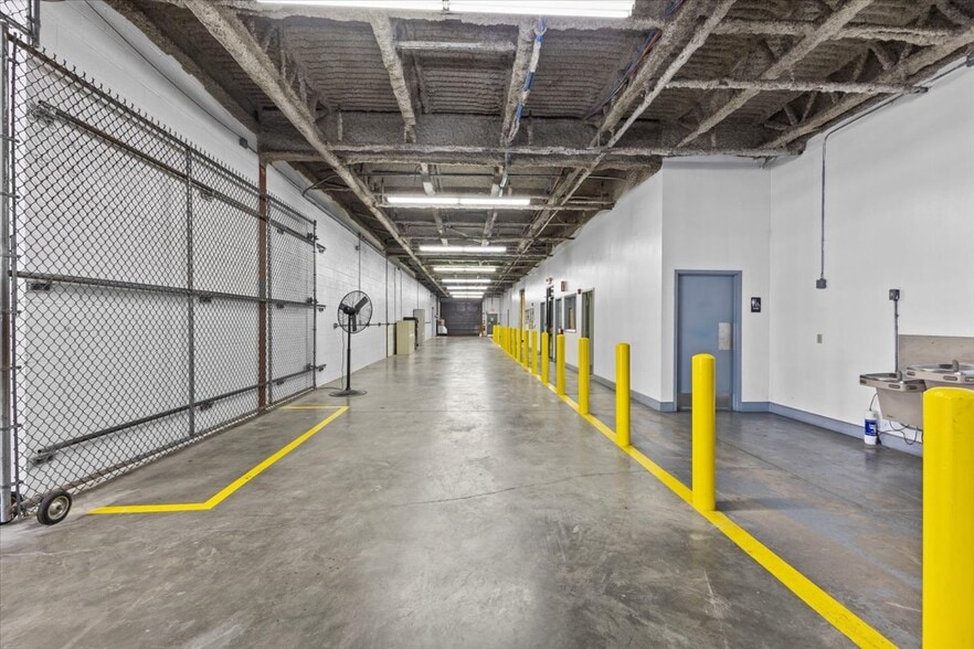 More Photos Of 1500 NW High Ridge Rd, Boynton Beach Warehouse For Sale