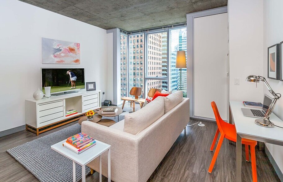 More Photos Of 215 W Lake St, Chicago Apartments For Lease