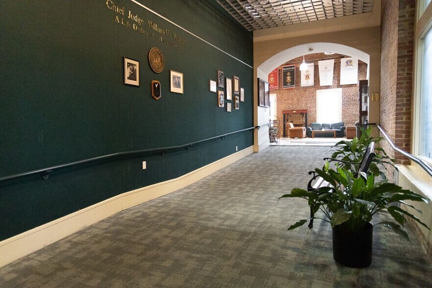 More Photos Of 81 Mary St, Charleston Office For Lease