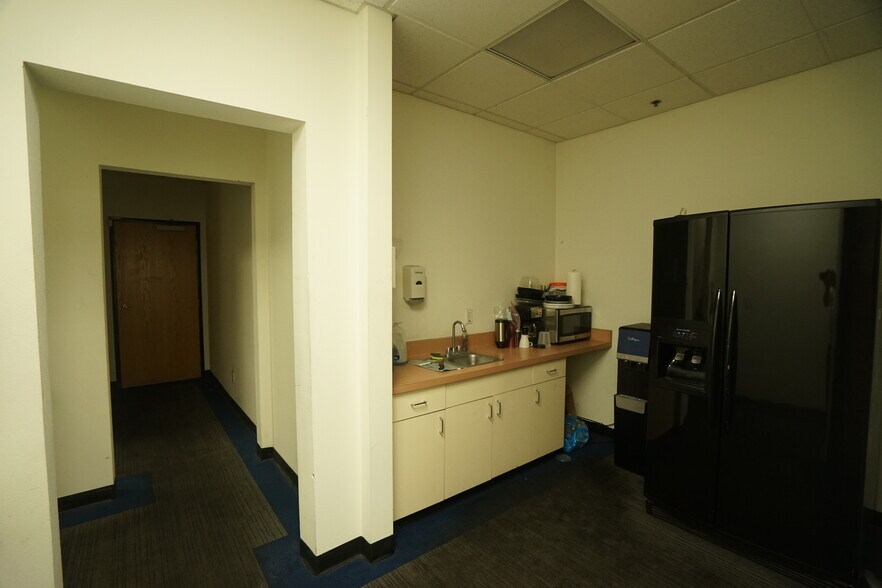 More Photos Of 1590 S Milliken Ave, Ontario Warehouse For Lease