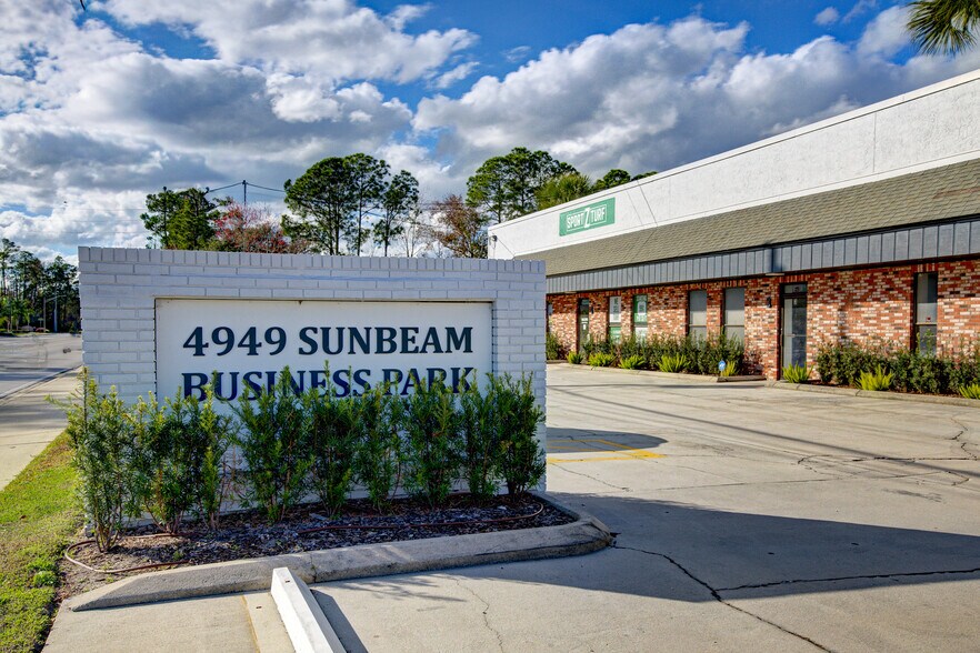 More Photos Of 4949 Sunbeam Rd, Jacksonville Unknown For Lease