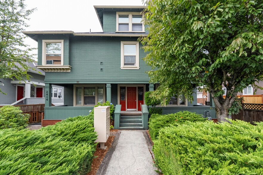 Primary Photo Of 2414 Hoyt Ave, Everett Apartments For Sale