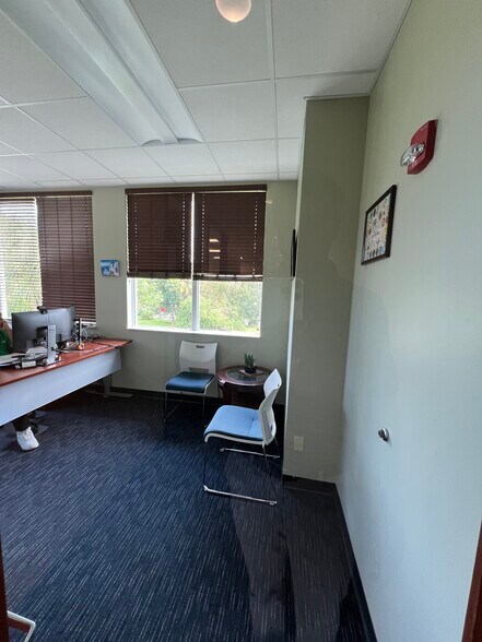 More Photos Of 2074 W Indiantown Rd, Jupiter Office For Lease