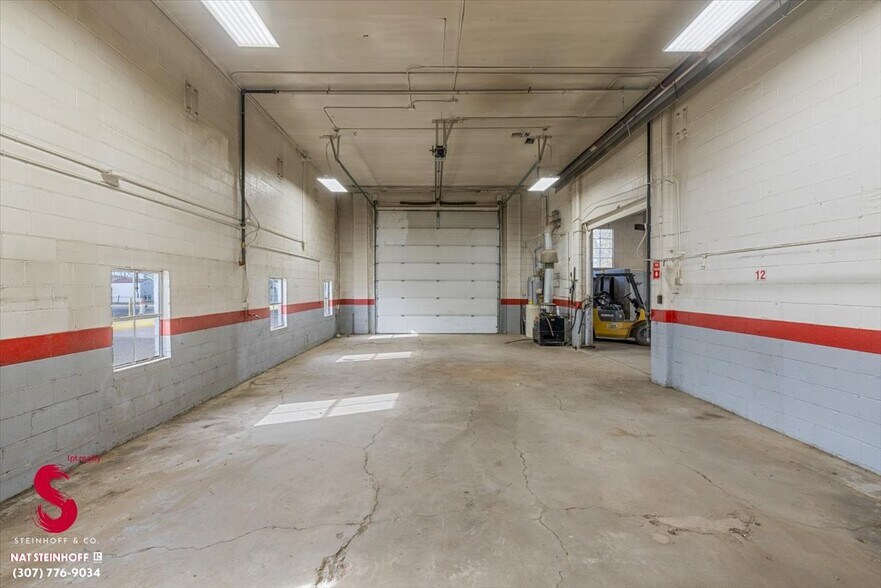 More Photos Of 4113 W Yellowstone Hwy, Casper Flex For Sale