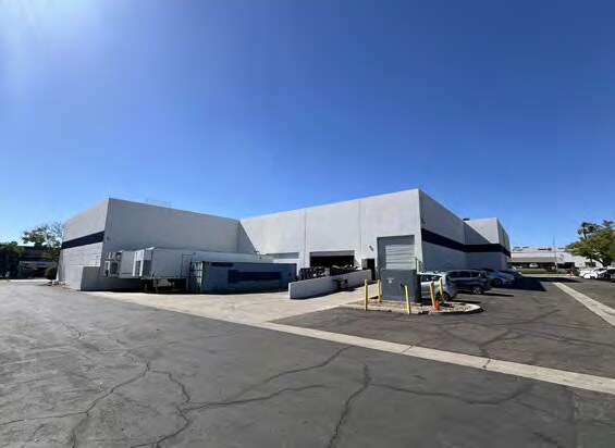 More Photos Of 12525 Stowe Dr, Poway Warehouse For Lease