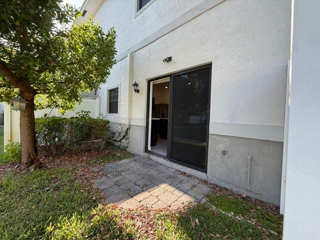 More Photos Of 716-731 SW 12th St, Homestead Apartments For Sale