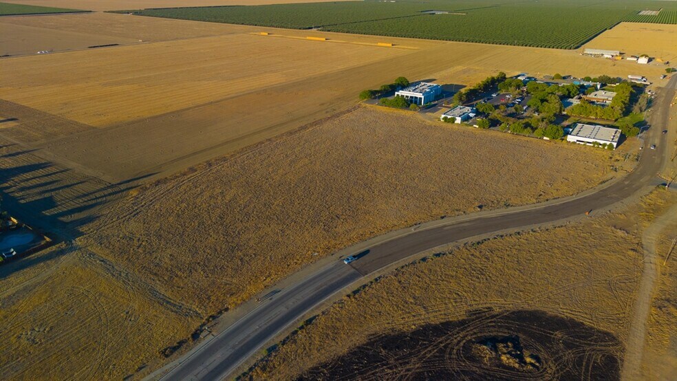 More Photos Of Phelps Avenue, Coalinga Land For Sale