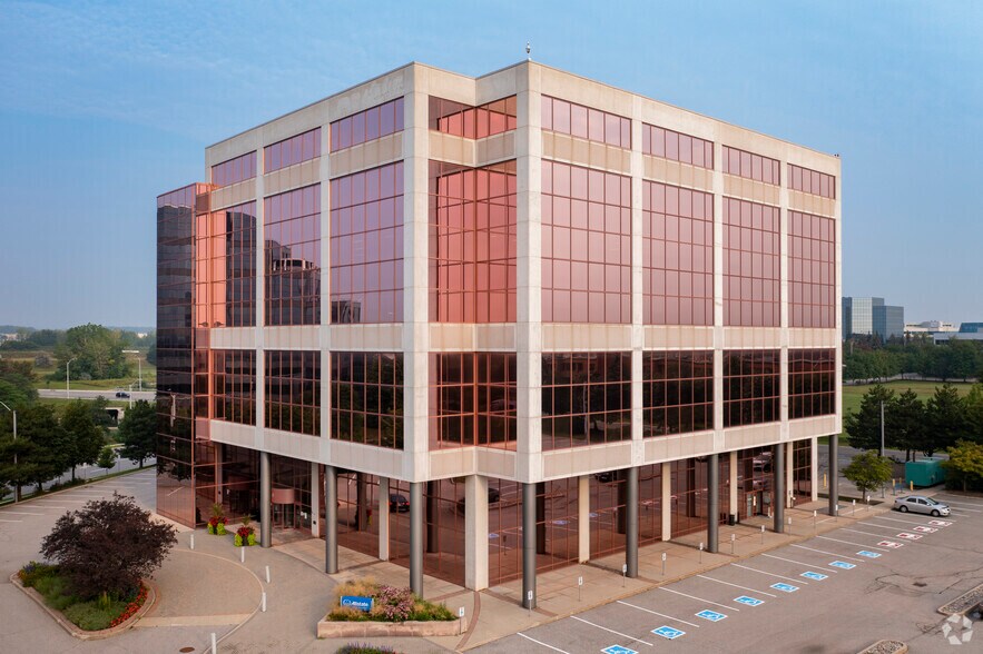 More Photos Of 27 Allstate Pky, Markham Office For Lease