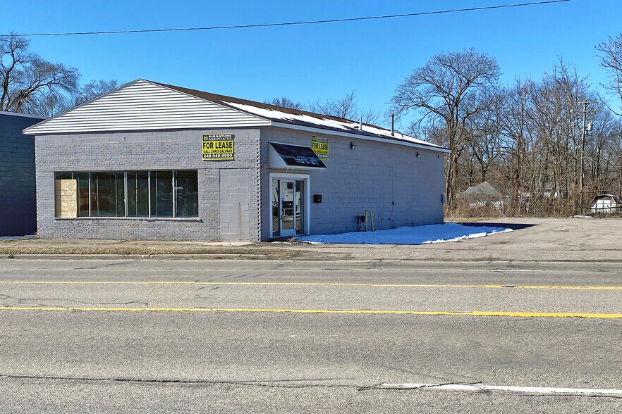 More Photos Of 2262 S Wayne Rd, Westland Freestanding For Sale