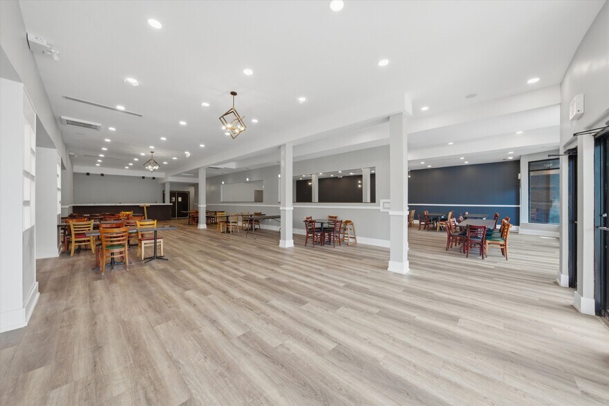 More Photos Of 2548 W 59th St, Chicago Storefront For Sale