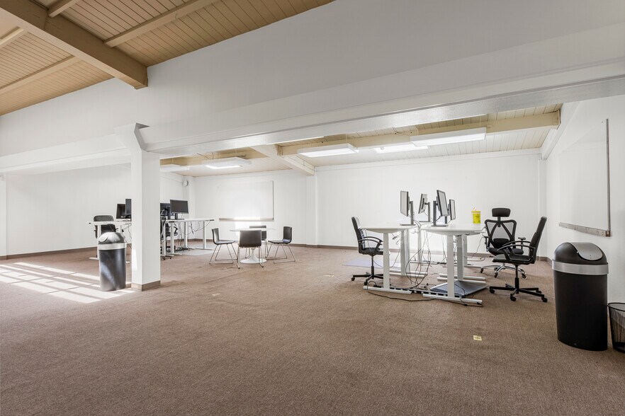 More Photos Of 580 College Ave, Palo Alto Office For Lease