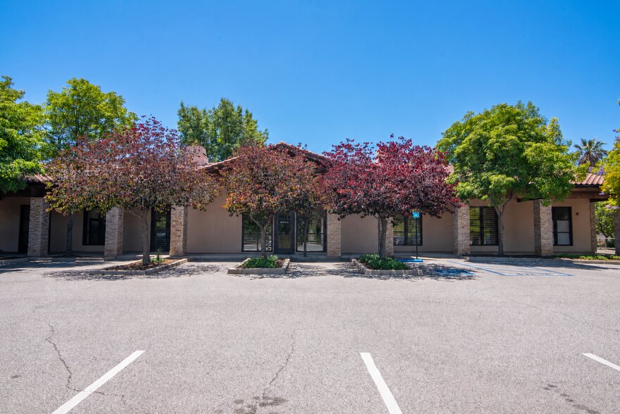 More Photos Of 1233 Brookside Ave, Redlands Medical For Sale