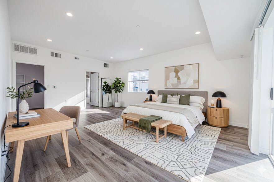 More Photos Of 1119 N Berendo St, Los Angeles Apartments For Sale