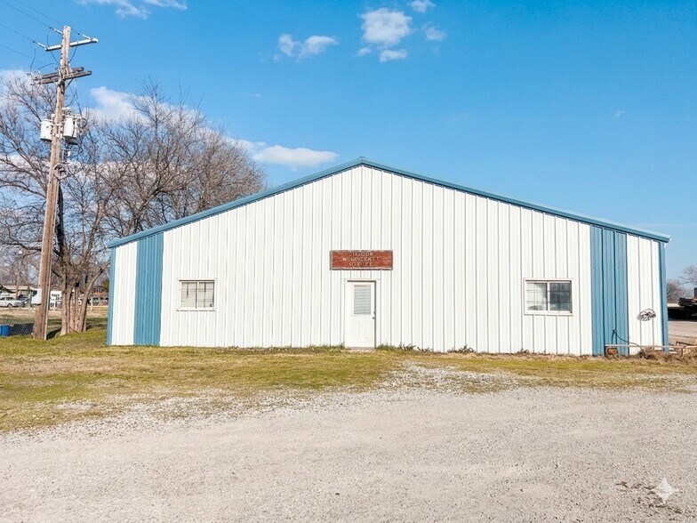 More Photos Of 2423 W FM 720, Little Elm Light Manufacturing For Sale