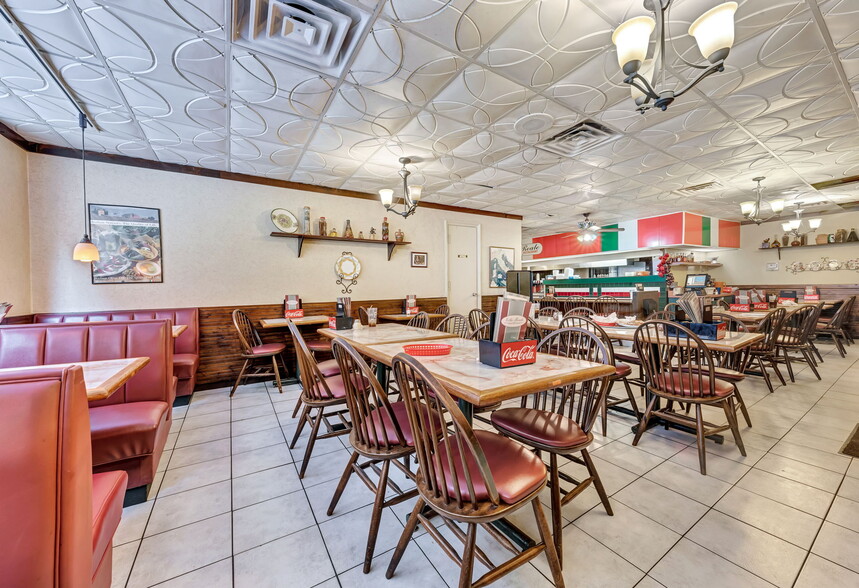 More Photos Of 628 Smithfield St, Pittsburgh Restaurant For Sale