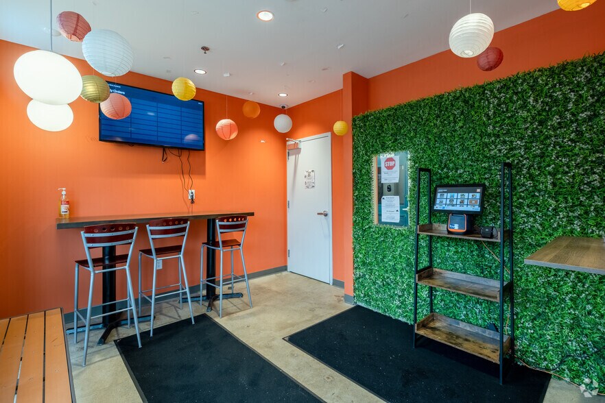 More Photos Of 500 Cortlandt St, Belleville Restaurant For Lease