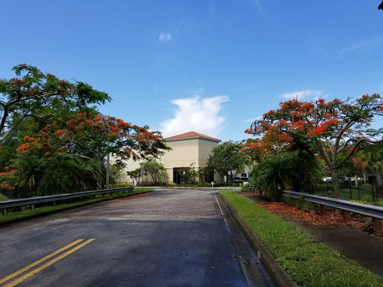 More Photos Of 1671 NW 144th Ter, Sunrise Warehouse For Lease