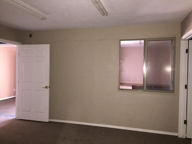 More Photos Of 2802 N El Burrito Ave, Tucson Light Manufacturing For Lease