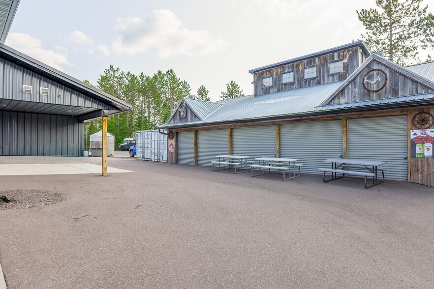 More Photos Of 5261 US-51, Harshaw Theater Concert Hall For Sale