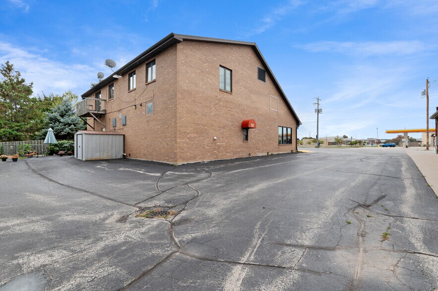 More Photos Of 2543 Babcock Rd, Green Bay Freestanding For Sale