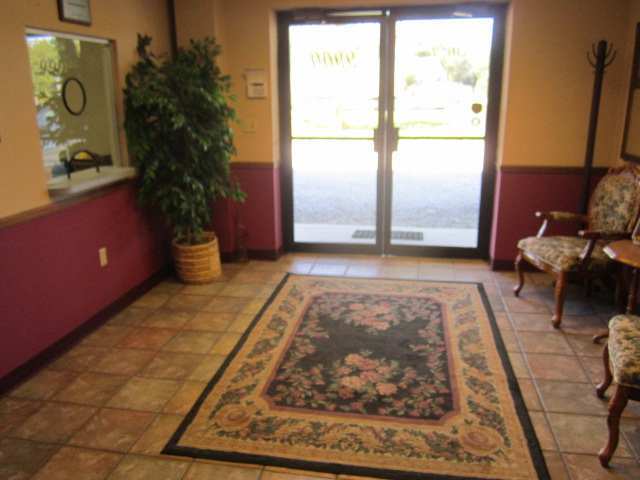 More Photos Of 9900 Pensacola Blvd, Pensacola Office For Lease